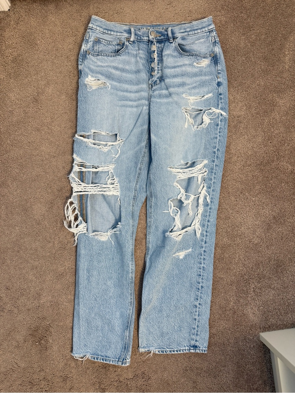 American Eagle Outfitters Light Blue Distressed Boyfriend Jeans